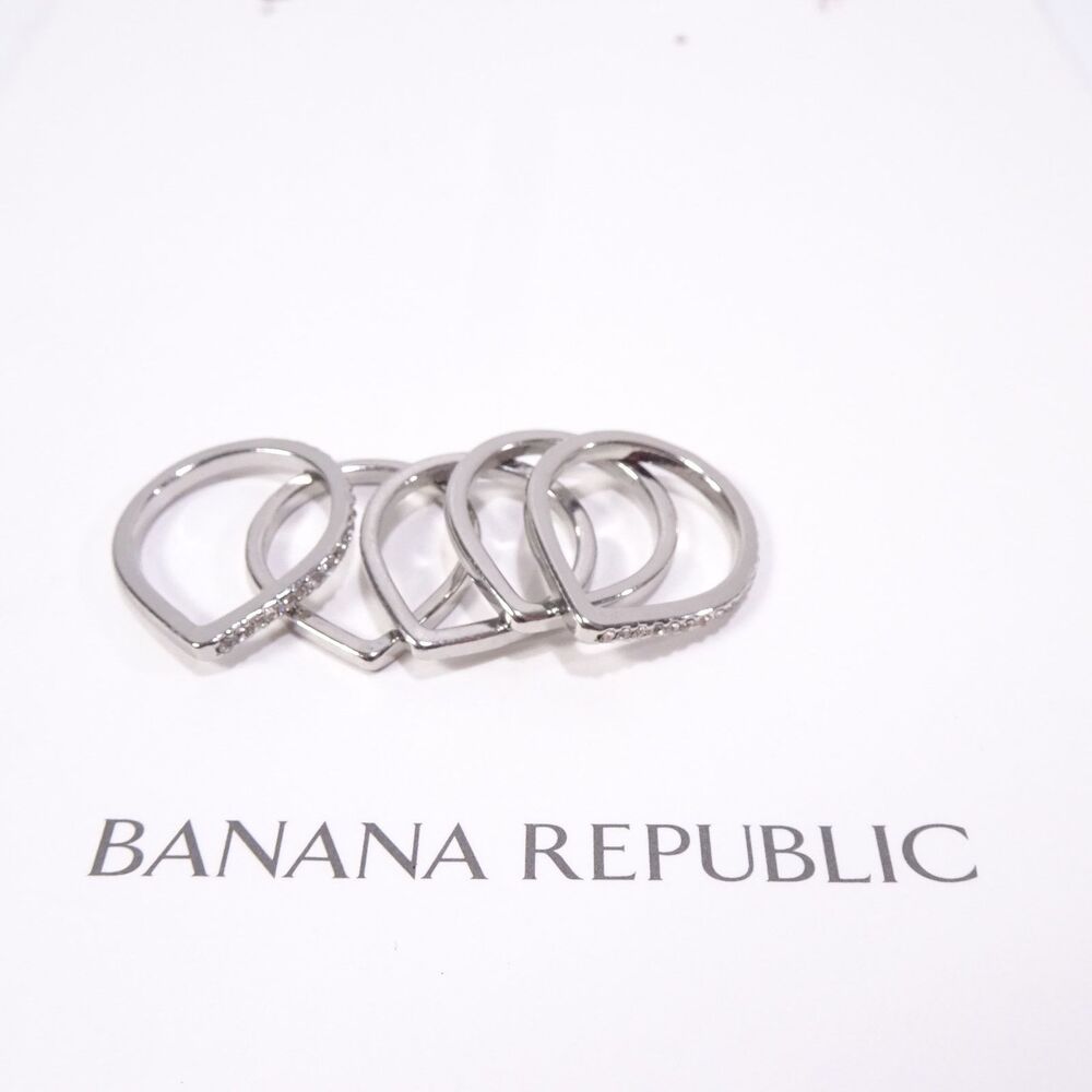 Banana Republic Women's Silver Crystal Pave V Stackable Ring Sz 6 NWT 45 - Picture 8 of 13